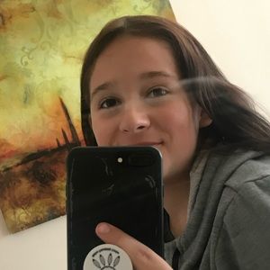 Meet your Posher, Emanelle